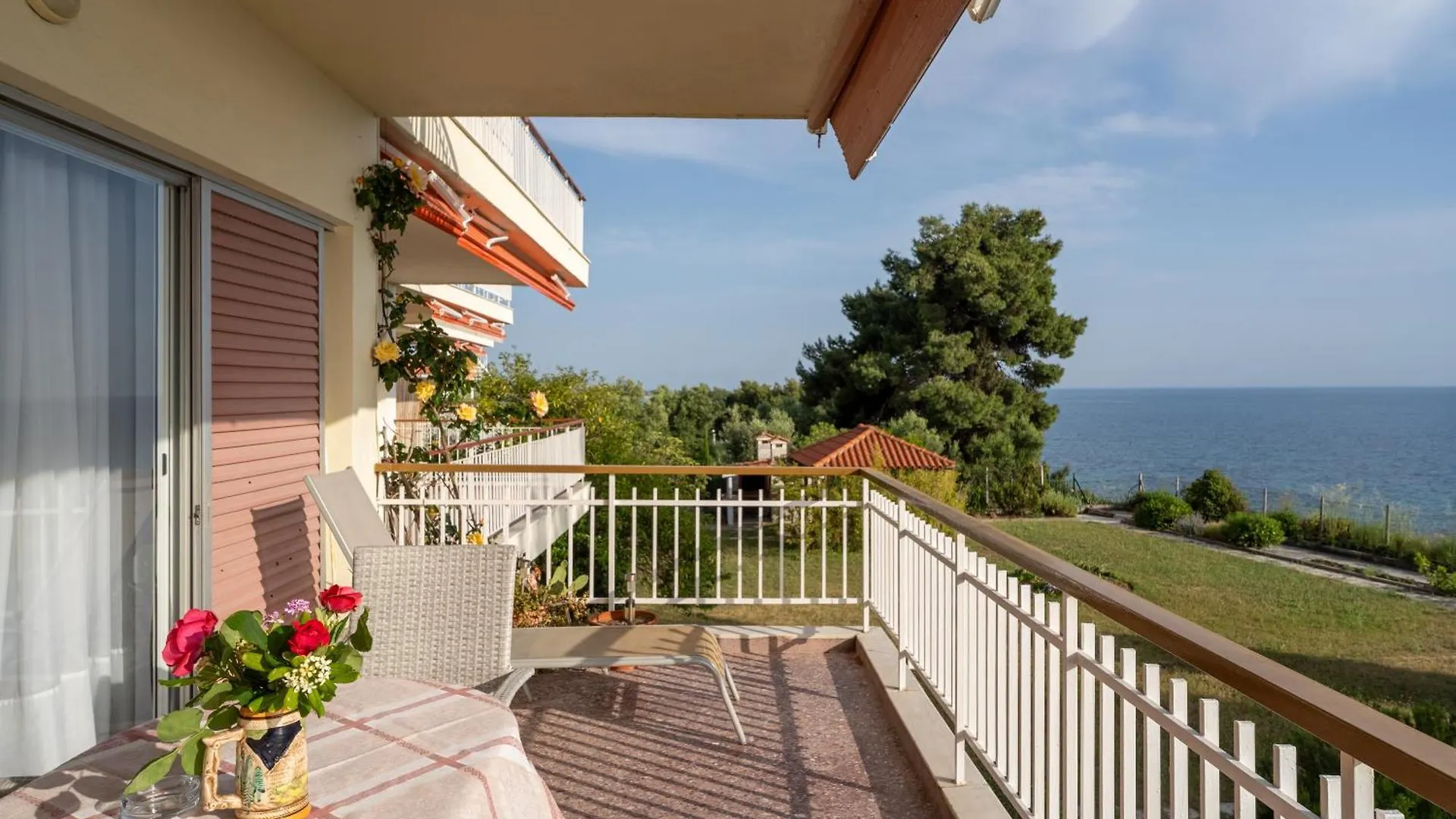 Sunshine House Offering Spectacular Views To Olymp A Apartment Nea Iraklia
